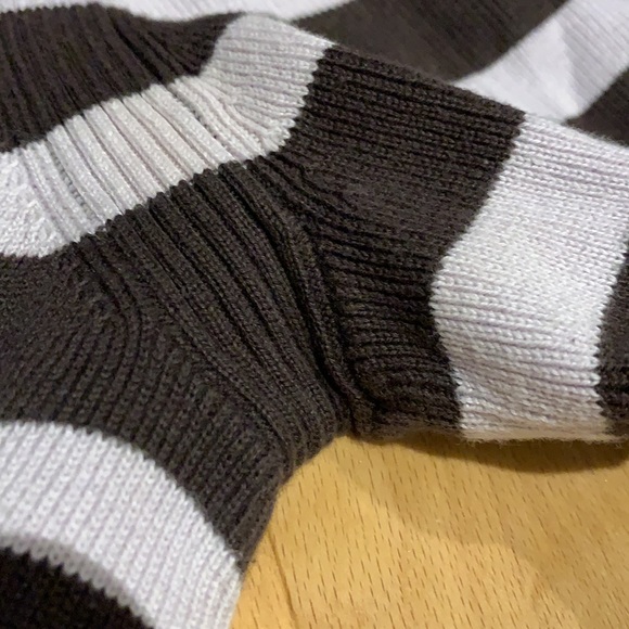 EUC RW&CO women’s Brown & Mauve Striped Turtleneck - size XL - Picture 7 of 17